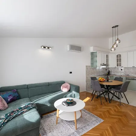 Apartmán With A Sea View *